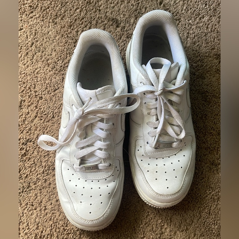 Size 8 Nike Air Force Ones
